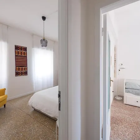 Domus Deiana Apartment *